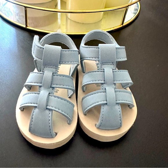 Baby Girl or Boy Sandals size 3-6 months - Picture 1 of 4
